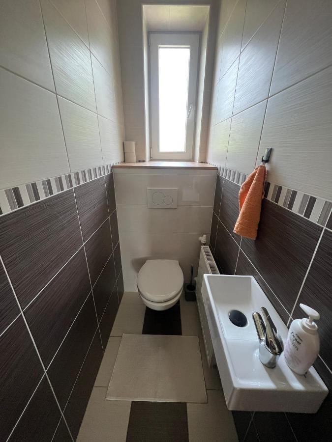 Elegantny Byt V Srdci Mesta Trencin Exterior foto